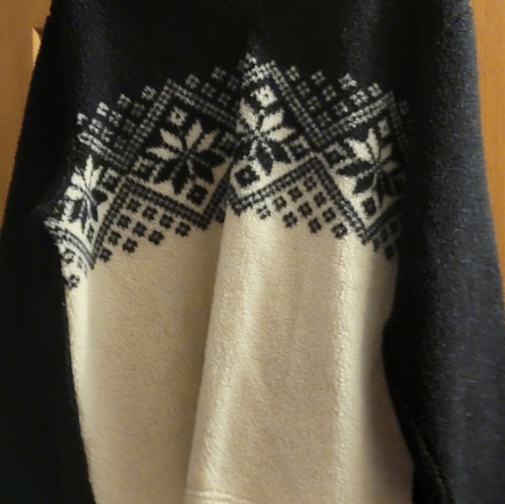 Benchline sweater